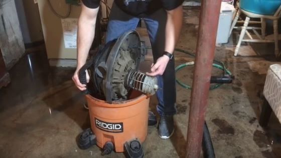 how to use a shop vac